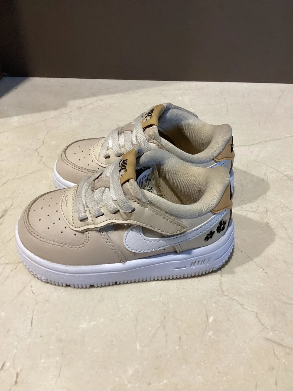 Nike Force 1 Low SE EasyOn TD Powered By Flowers in Sandrift color toddler size6